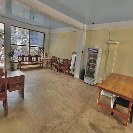 Carillo Guest House โกรอน ภายนอก รูปภาพ