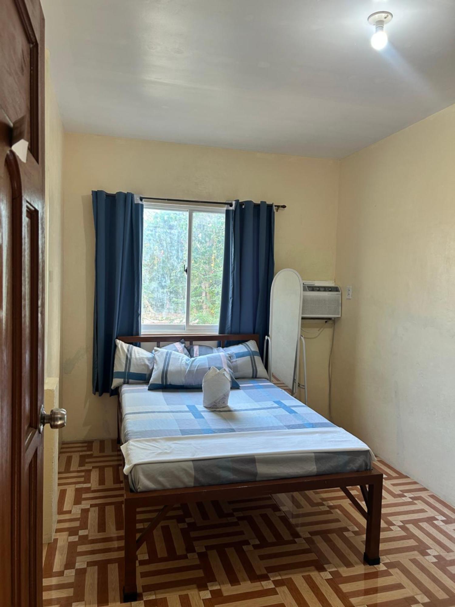 Carillo Guest House โกรอน ภายนอก รูปภาพ