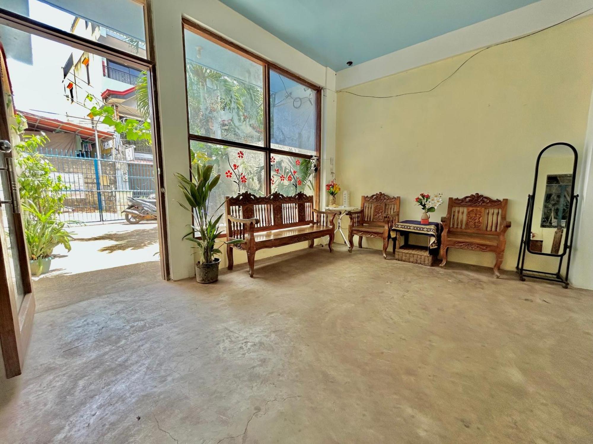 Carillo Guest House โกรอน ภายนอก รูปภาพ
