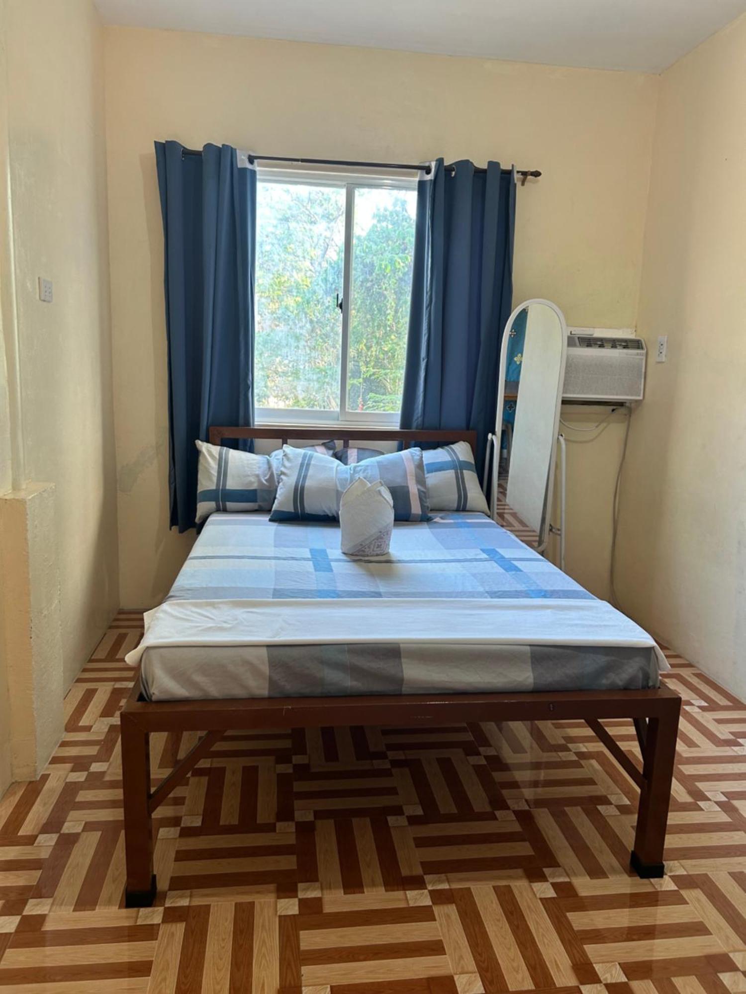 Carillo Guest House โกรอน ภายนอก รูปภาพ